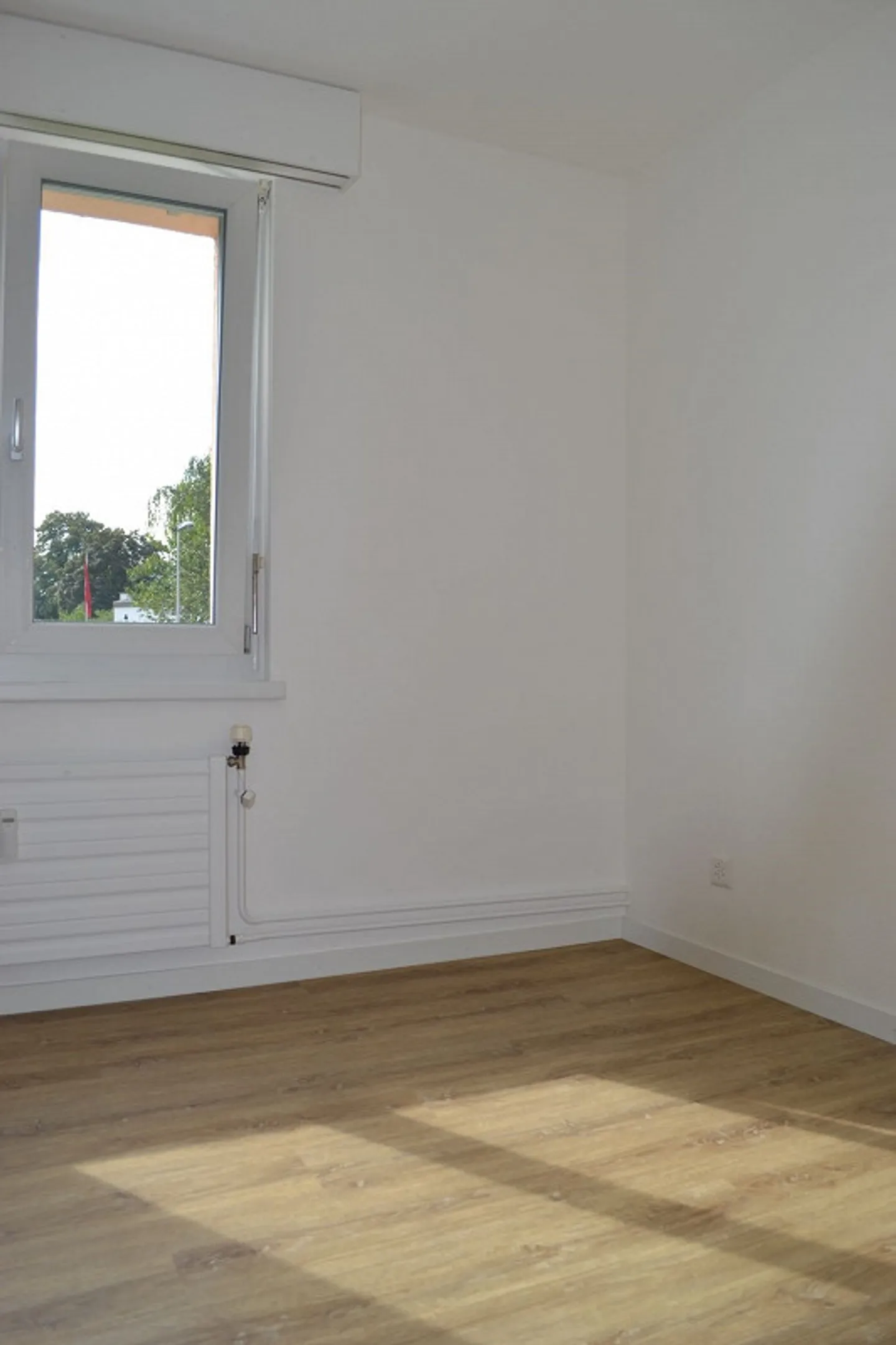 Appartement 2.5 pièces dans un quartier résidentiel calme - Photo 3 sur 5