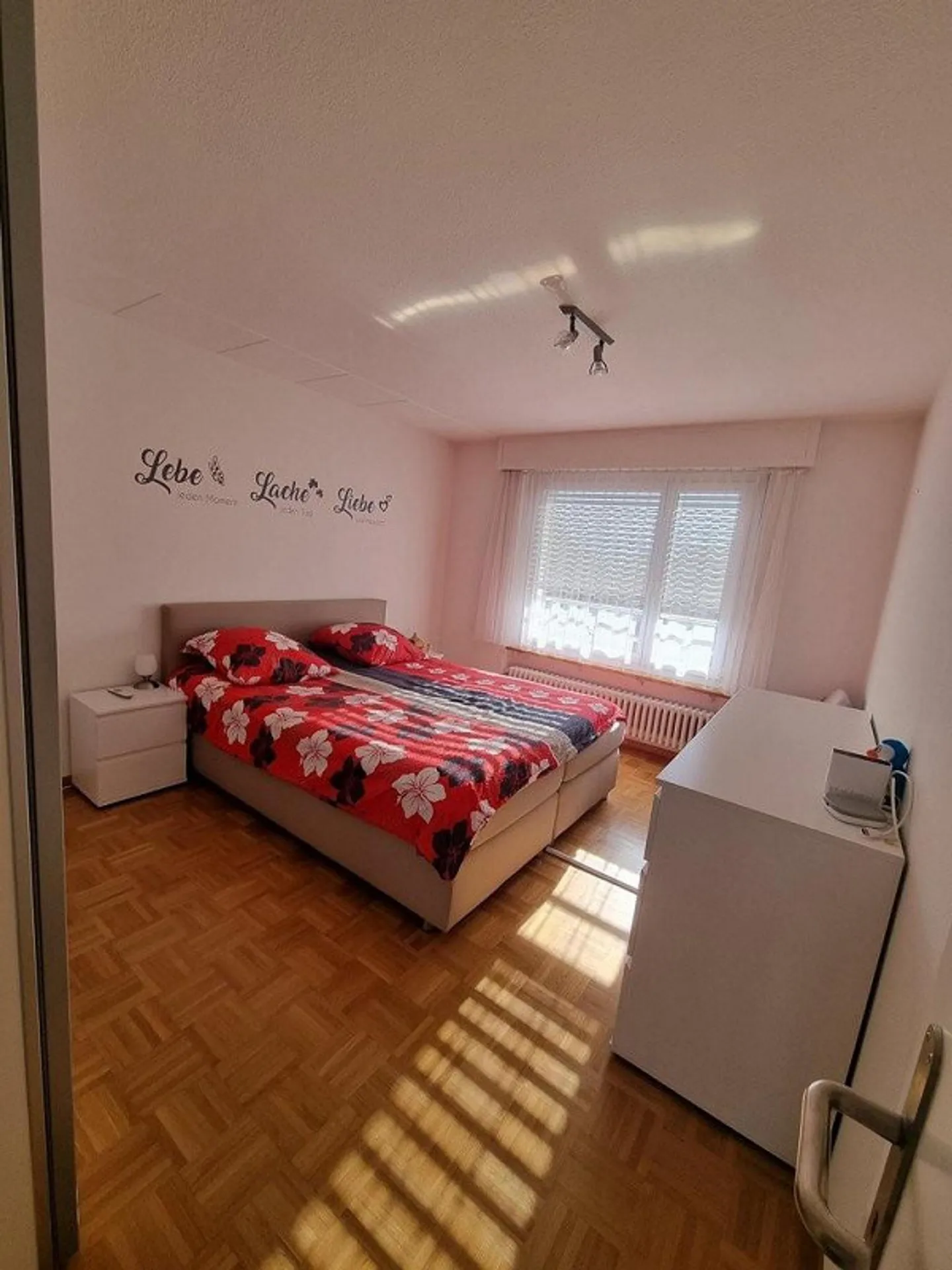 Spacious 4-room apartment in Thun - Photo 5 of 9