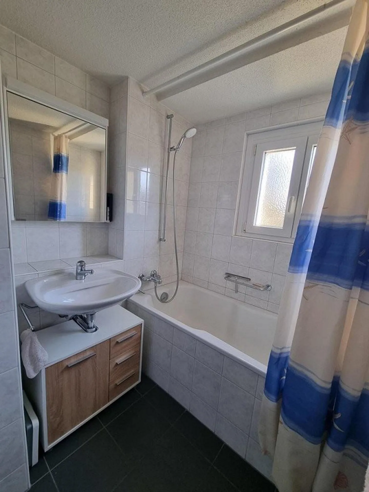 Spacious 4-room apartment in Thun - Photo 7 of 9