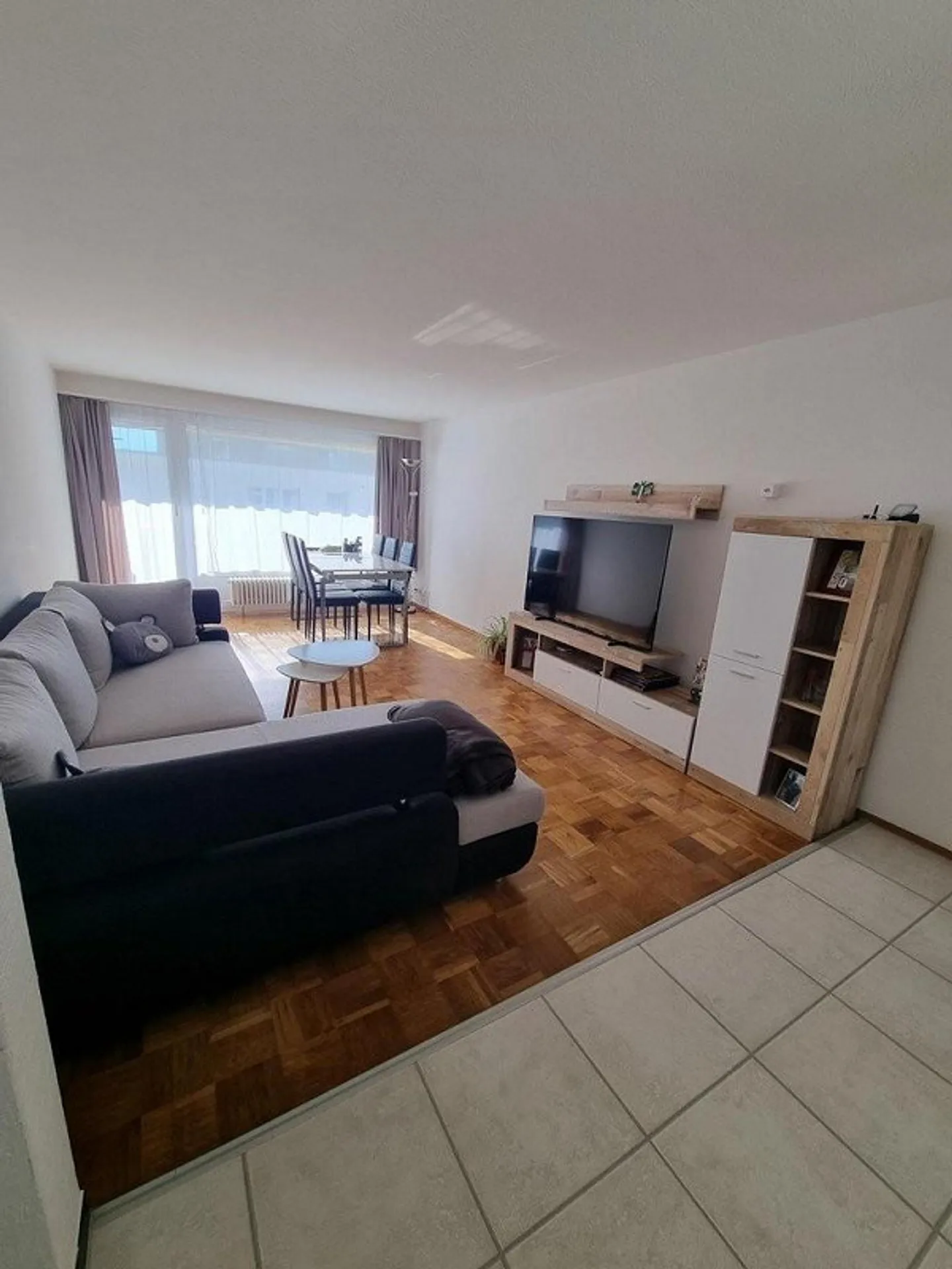 Spacious 4-room apartment in Thun - Photo 2 of 9