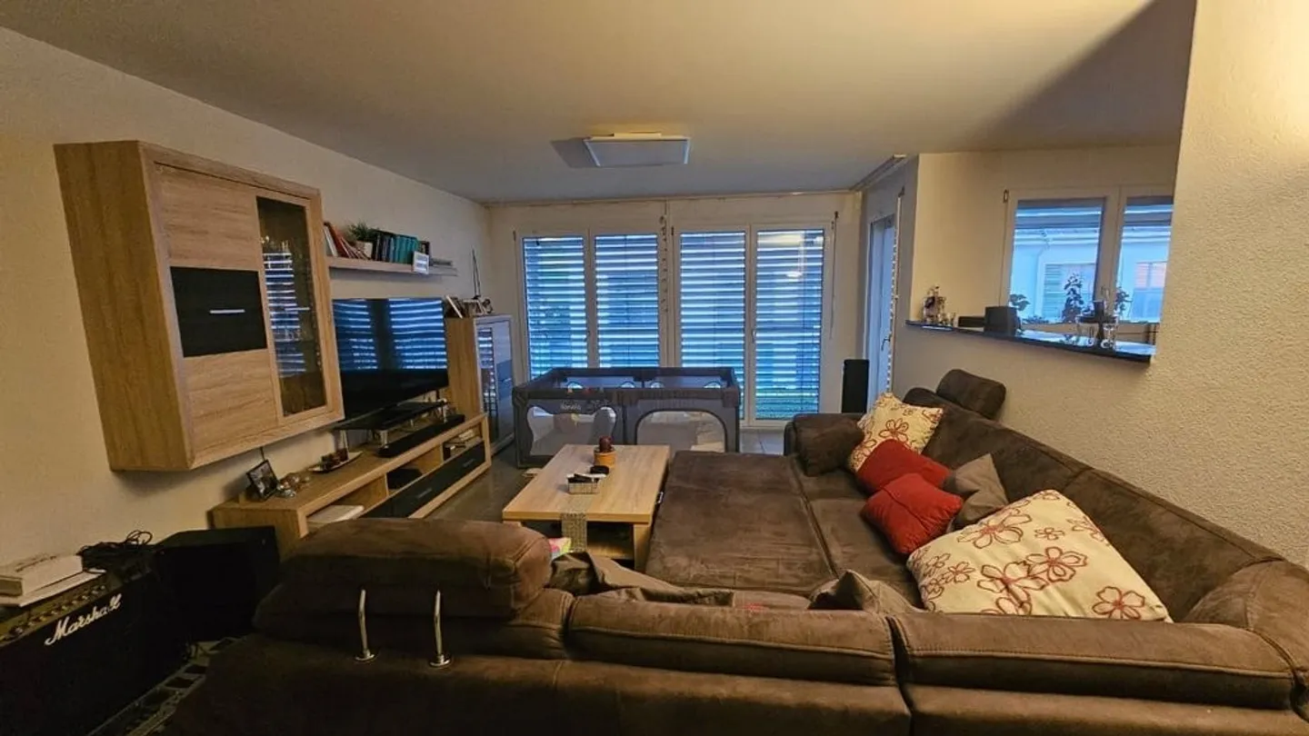 Ampio appartamento di 3,5 locali vicino al centro di Waldkirch - Foto 3 di 10