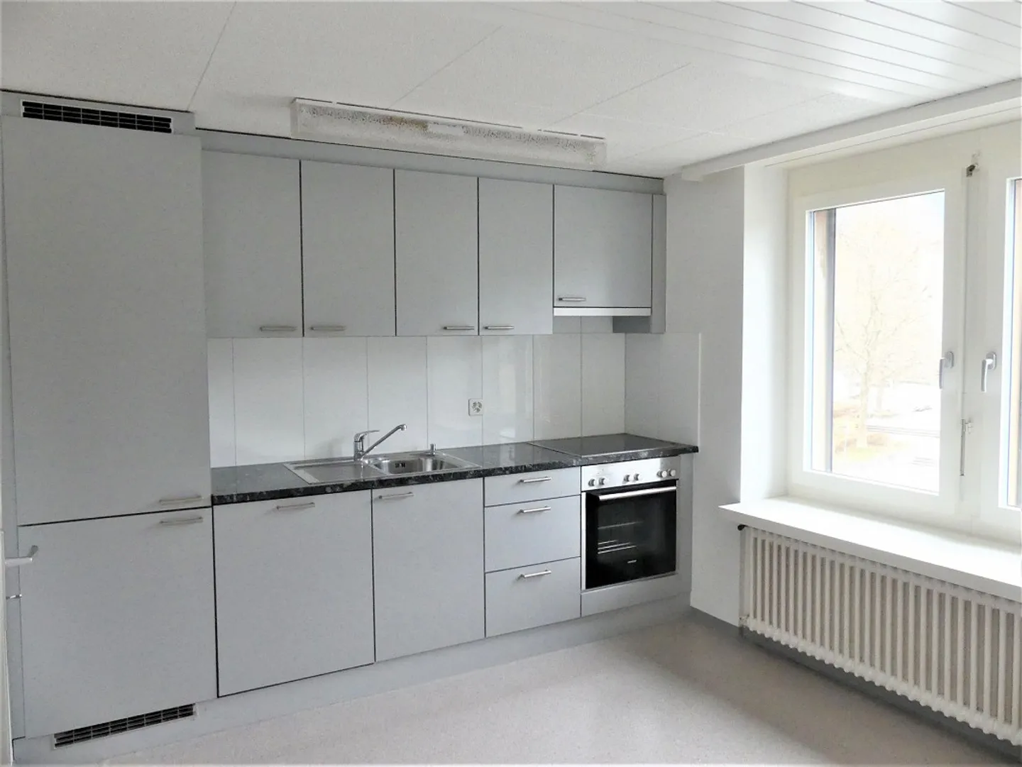 appartamento luminoso di 4 stanze nel quartiere Riethüsli - Foto 2 di 7