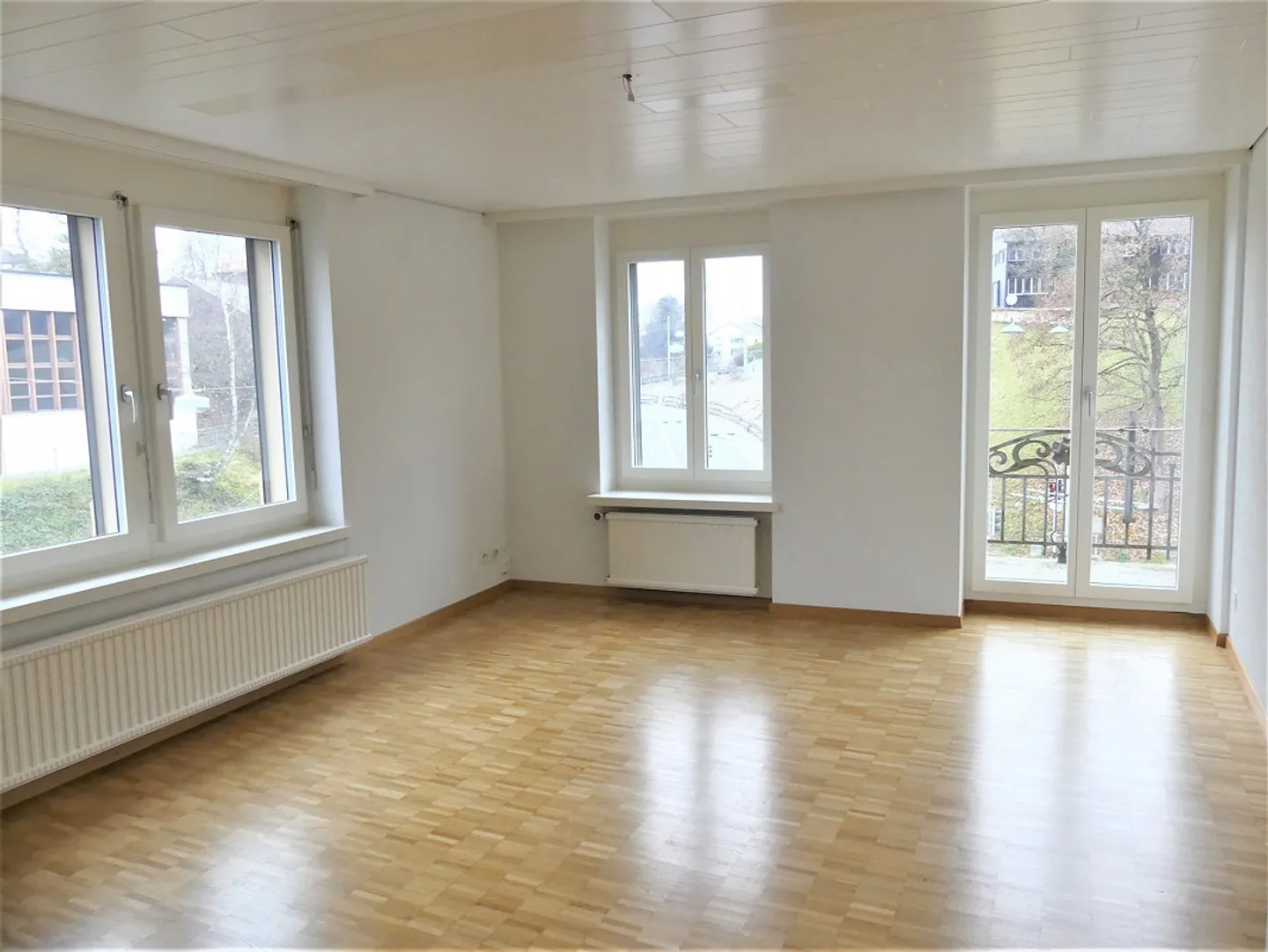 appartamento luminoso di 4 stanze nel quartiere Riethüsli - Foto 4 di 7