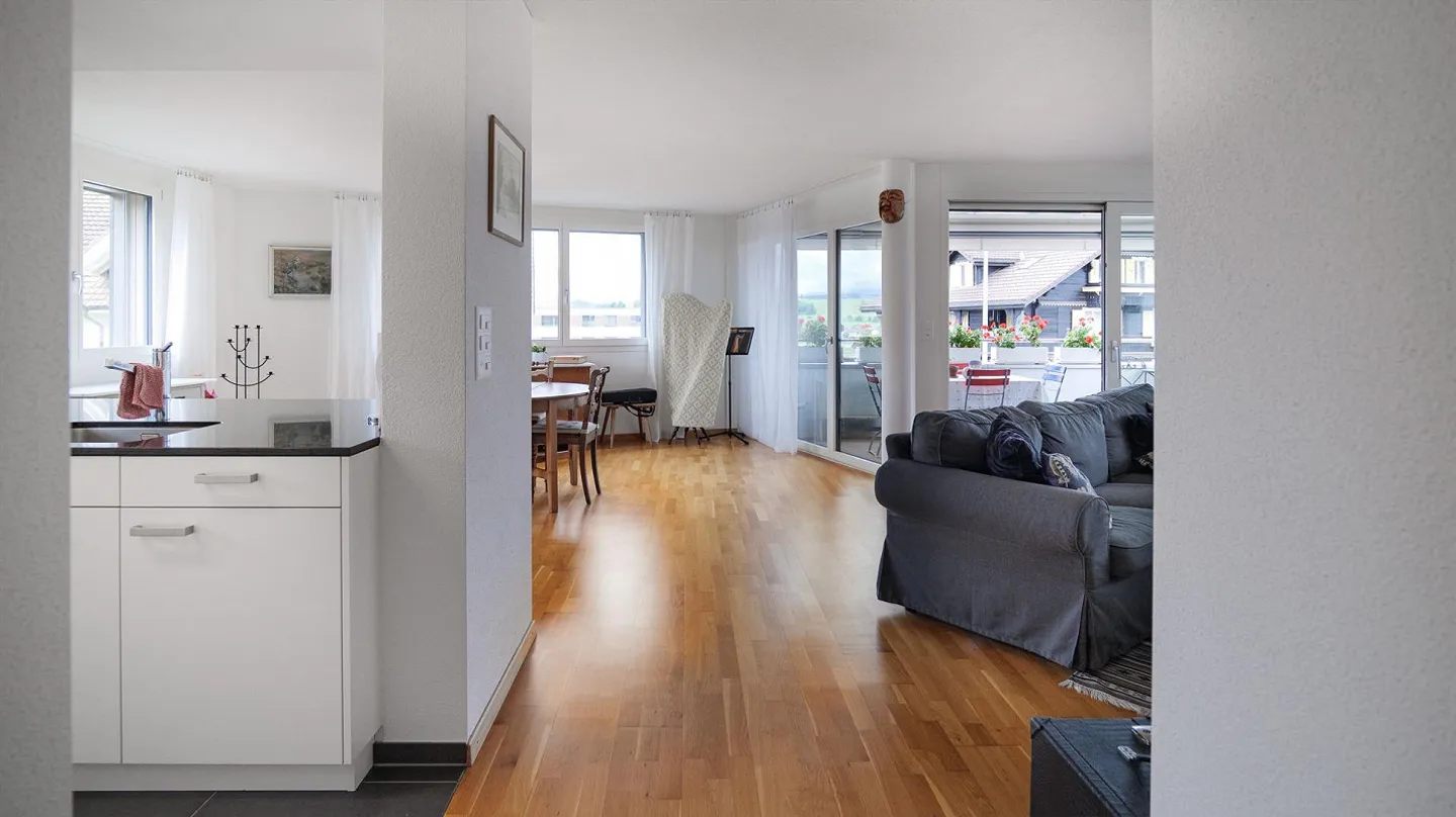 Ampio appartamento di 4,5 locali a Ruswil - Foto 7 di 9