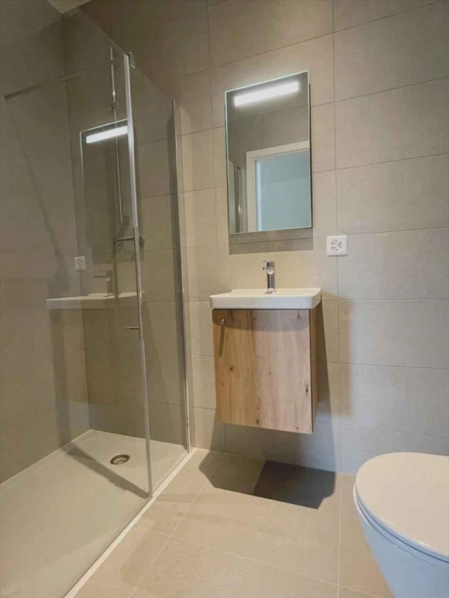 Appartamento con terrazza 4 stanze - Foto 4 di 8