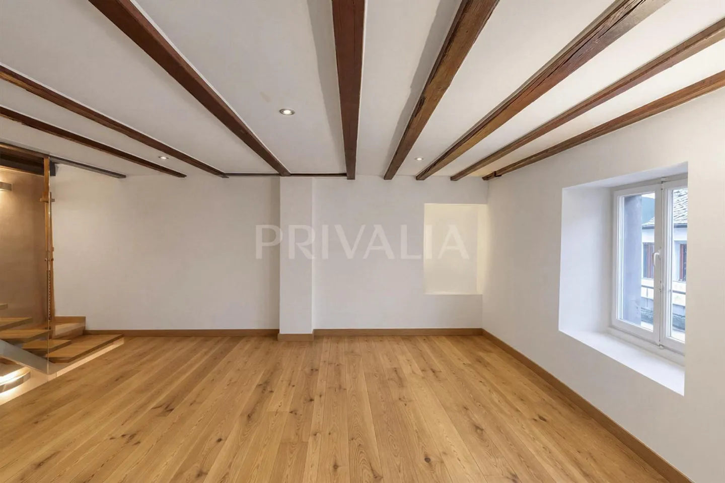 CASATAX: 150 m2 Triplex in the heart of the village of Sézegnin - Photo 2 of 7