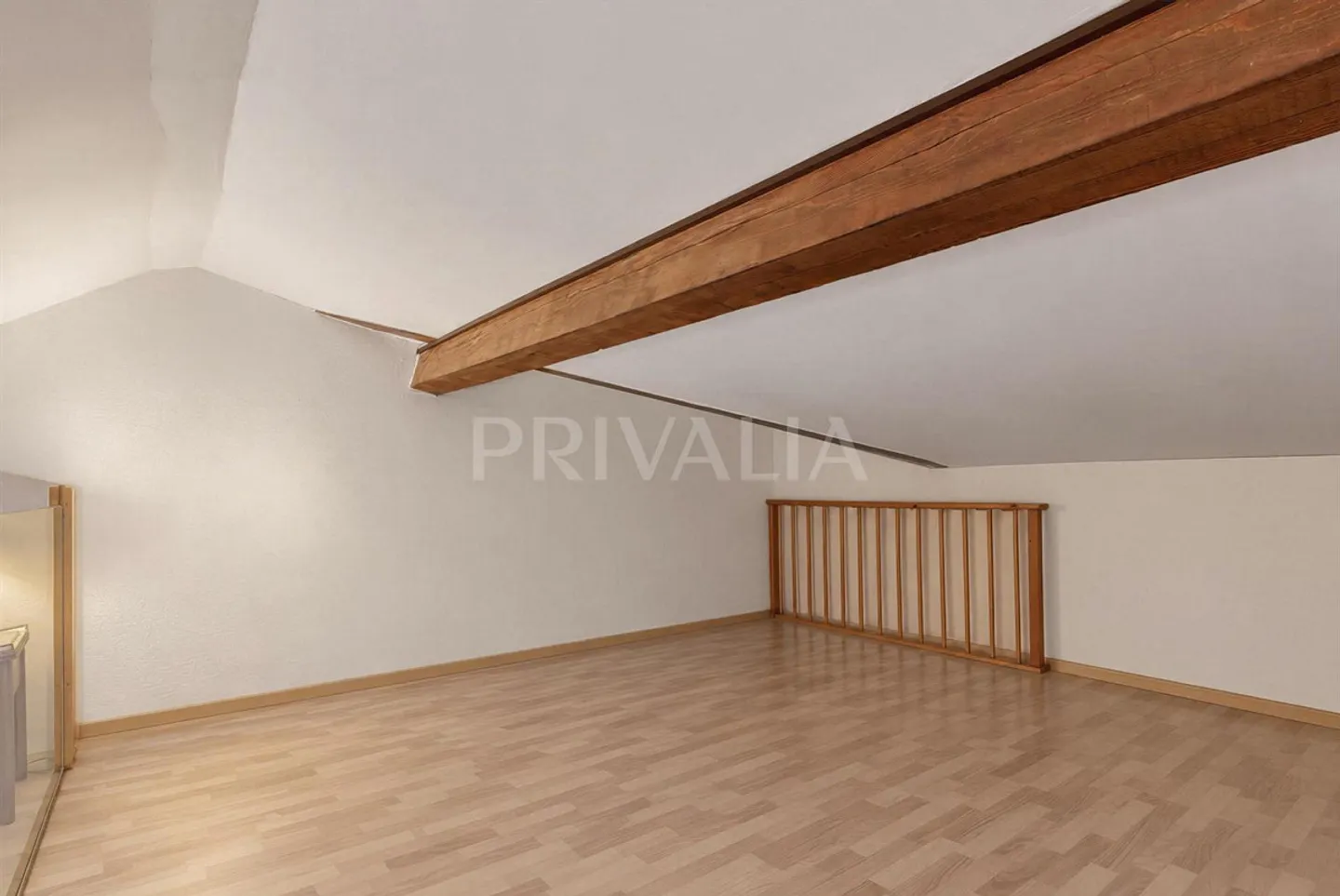 CASATAX: 150 m2 Triplex in the heart of the village of Sézegnin - Photo 5 of 7