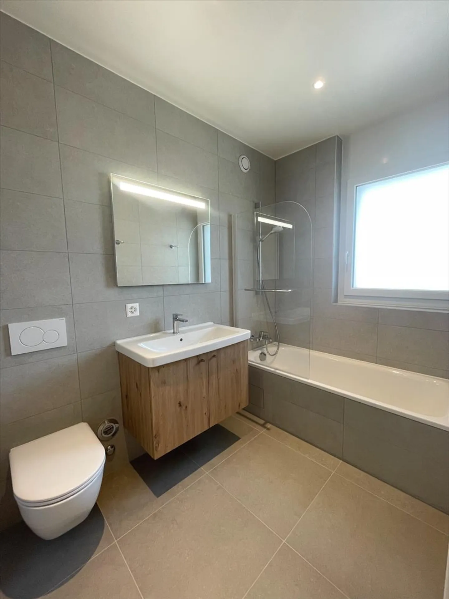 Appartamento con terrazza 4 stanze - Foto 6 di 8