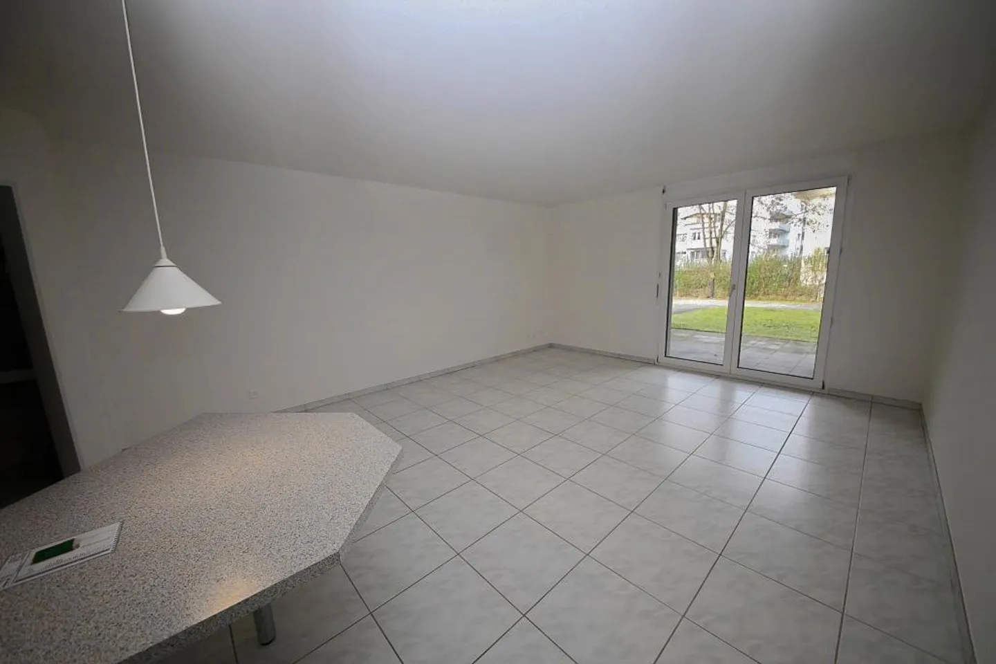 Charming Single Apartment! - Photo 3 of 5