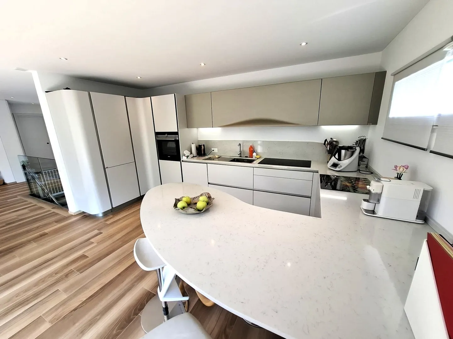 Casa unifamiliare a Giubiasco, Canton Ticino: un bagno di luce e vista mozzafiato - Foto 5 di 13