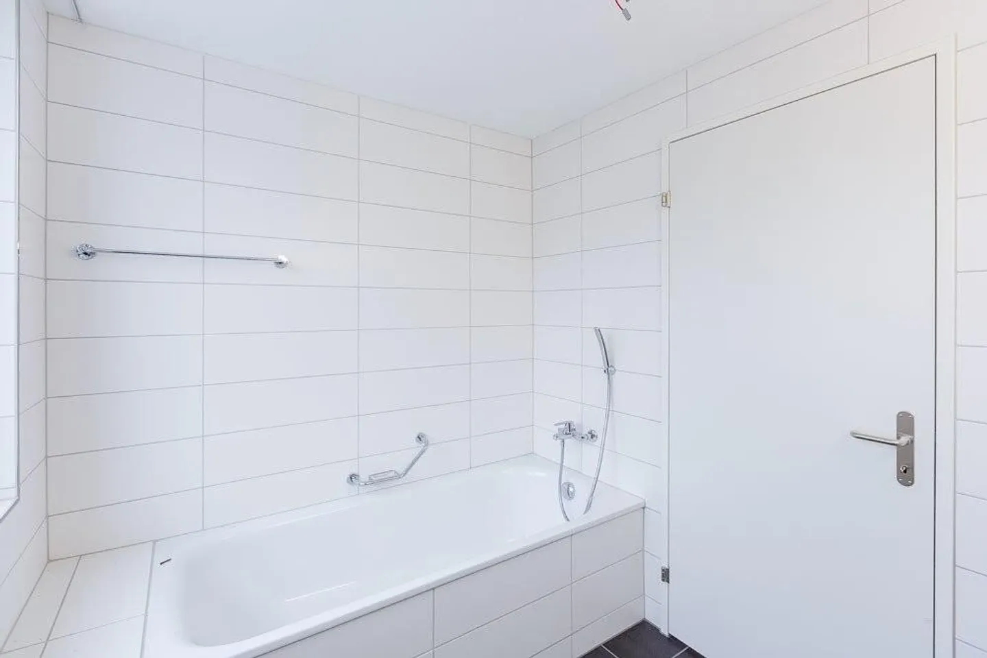 1x Affitto Netto Gratuito - Appartamento Attico a Grenchen - Foto 6 di 9