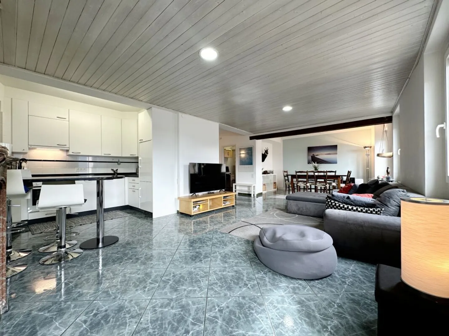 Semi-detached house with a total of 5.5 rooms or 2 units with 3.5 rooms each - Photo 1 of 6