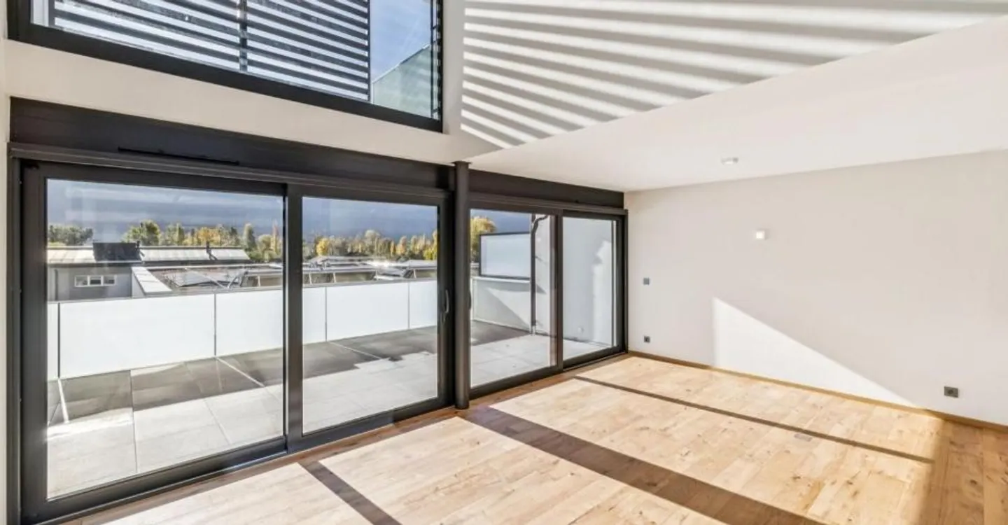 Contemporary Villa with Stunning Views - Photo 6 of 13