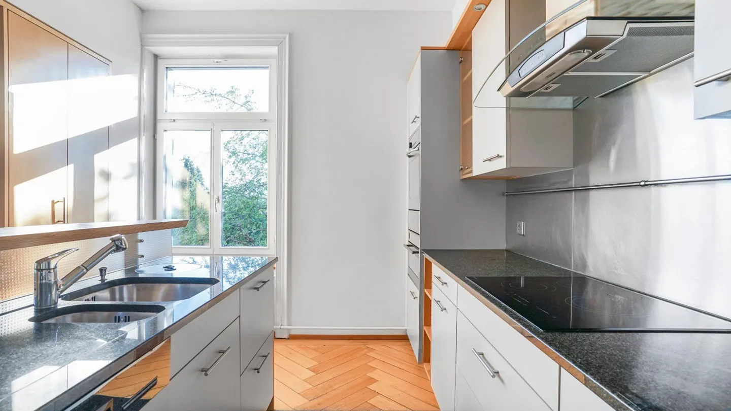 Geräumige Wohnung mit Balkon - Foto 2 von 6