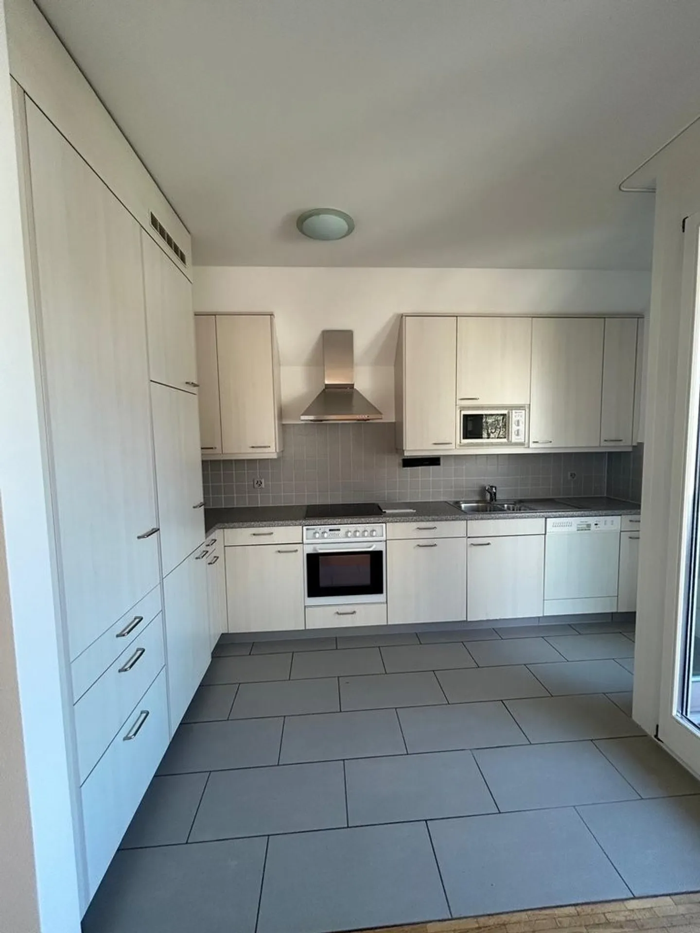 Vivere con vista - Luminoso appartamento di 3,5 stanze a Reigoldswil - Foto 2 di 9