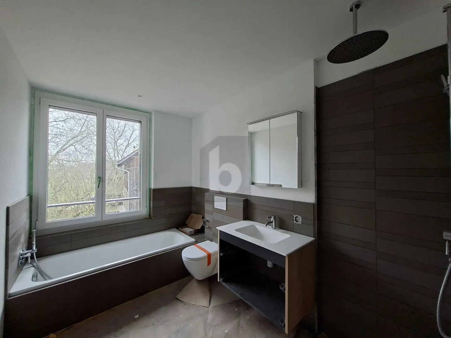 ELEGANCE, COMFORT, AND LIGHT FOR THE WHOLE FAMILY - Photo 5 of 6