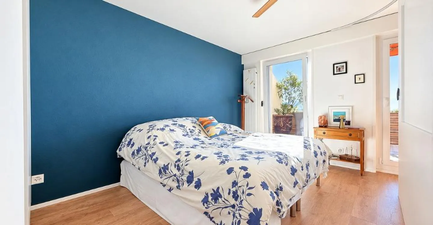 Elegante 2,5-Zimmer-Wohnung, Panoramablick auf den See und die Alpen - Foto 10 von 13
