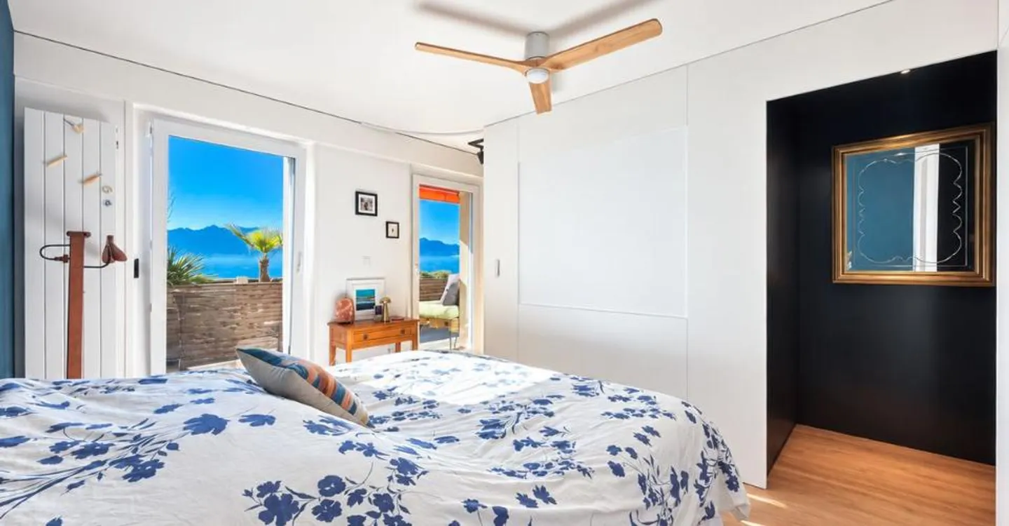 Elegante 2,5-Zimmer-Wohnung, Panoramablick auf den See und die Alpen - Foto 11 von 13