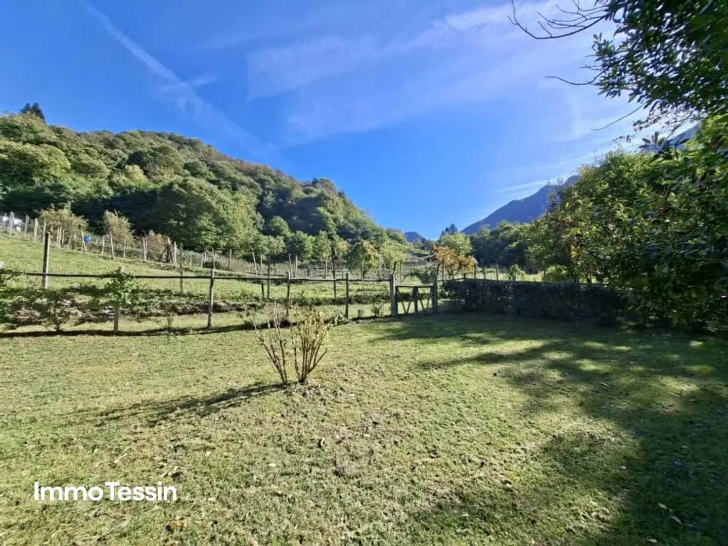 OPPORTUNITÀ: Rustico ultra moderno in una posizione unica con un enorme terreno di 4500 m2 e assoluta privacy - Foto 8 di 13