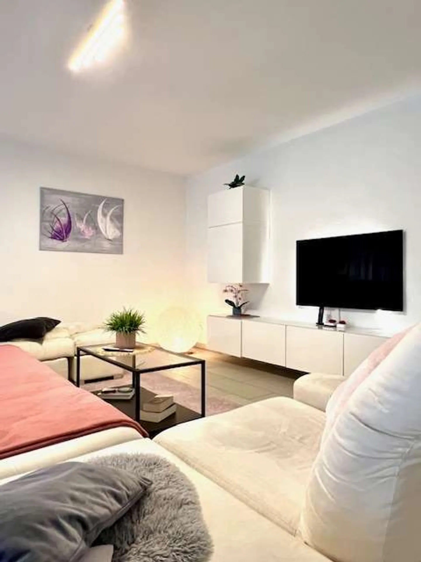 Elegant House in Residential Area - Photo 6 of 13