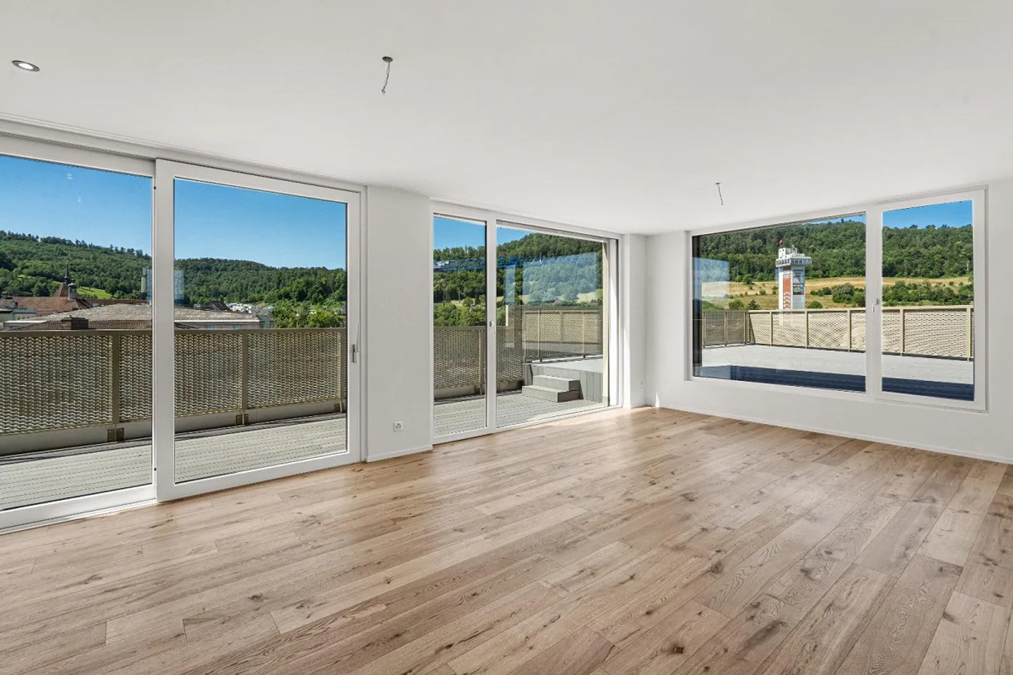 Moderne Attikawohnung mit Terrasse - Foto 3 von 8