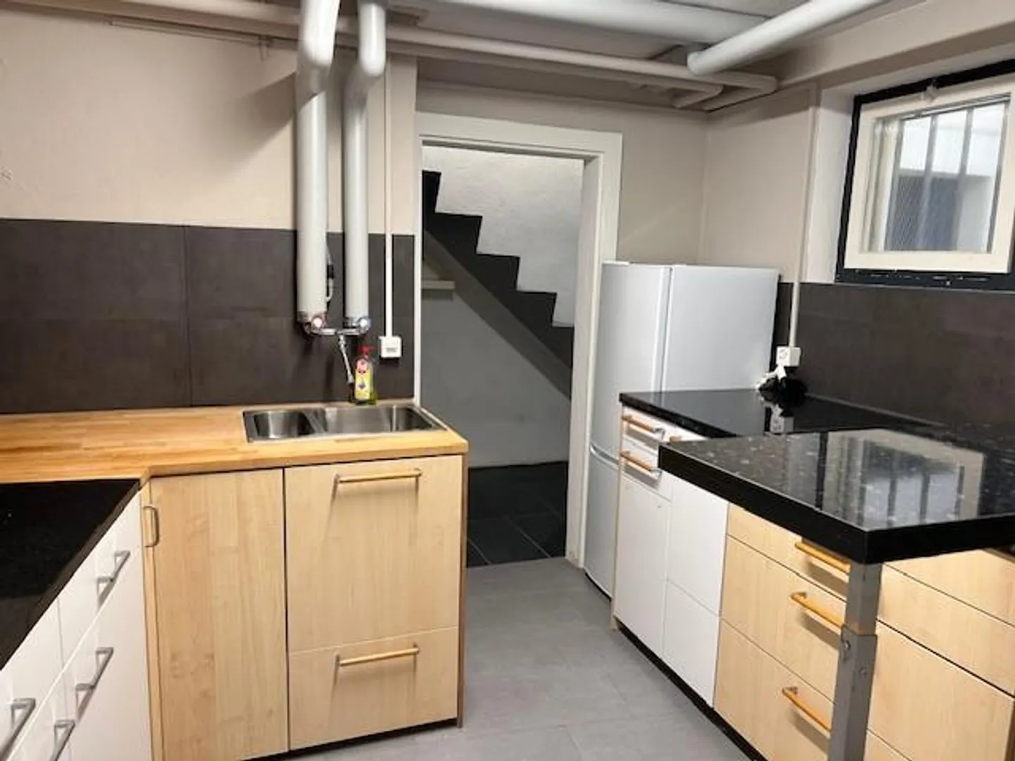 Mischgenutztes Gebäude mieten - Foto 4 von 7