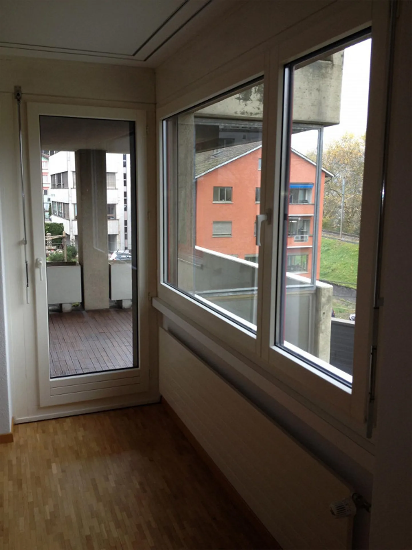 Helle 3½-Zimmer-Wohnung in Baden - Foto 3 von 9