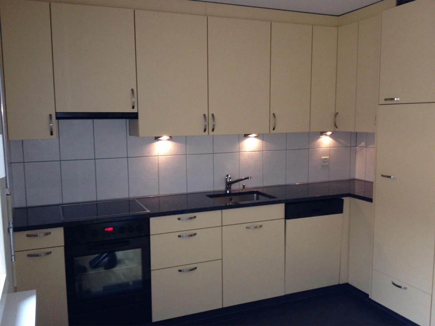 Helle 3½-Zimmer-Wohnung in Baden - Foto 8 von 9