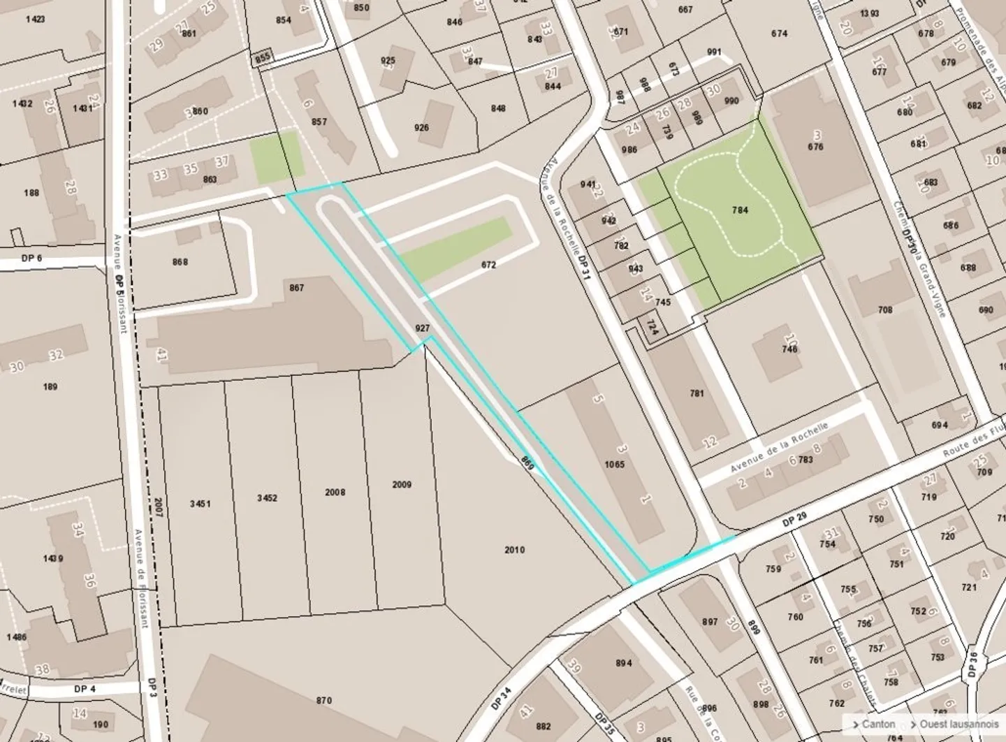 Place de parc extérieure - Photo 3 sur 3