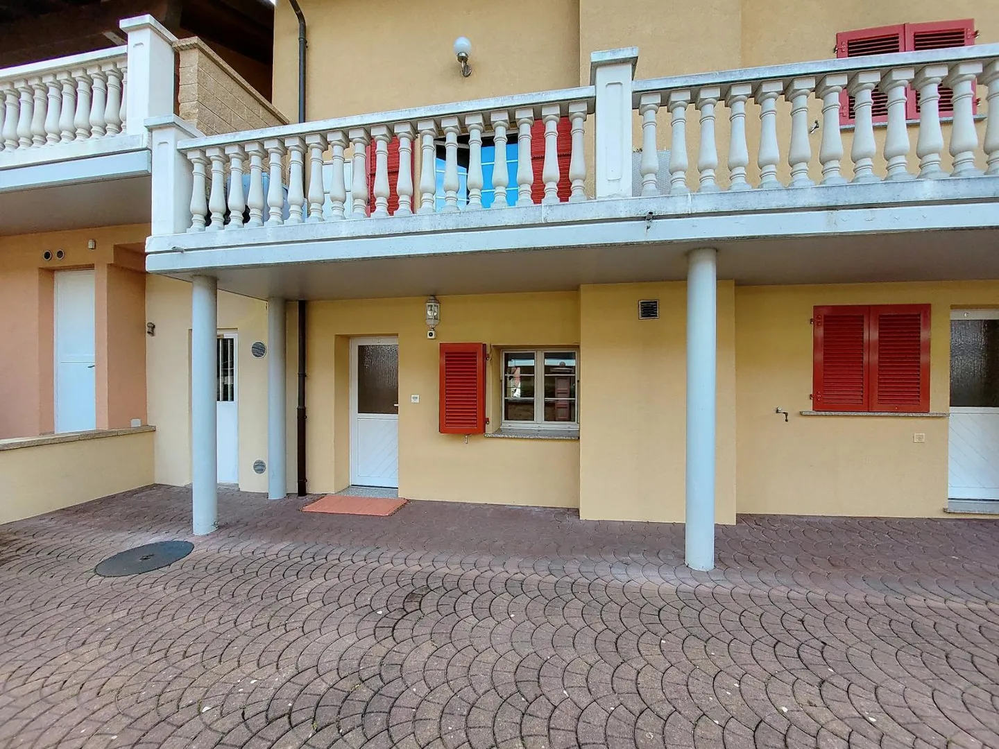 Monolocale arredato a Saxon - posizione ideale all'ingresso del villaggio - Foto 1 di 8