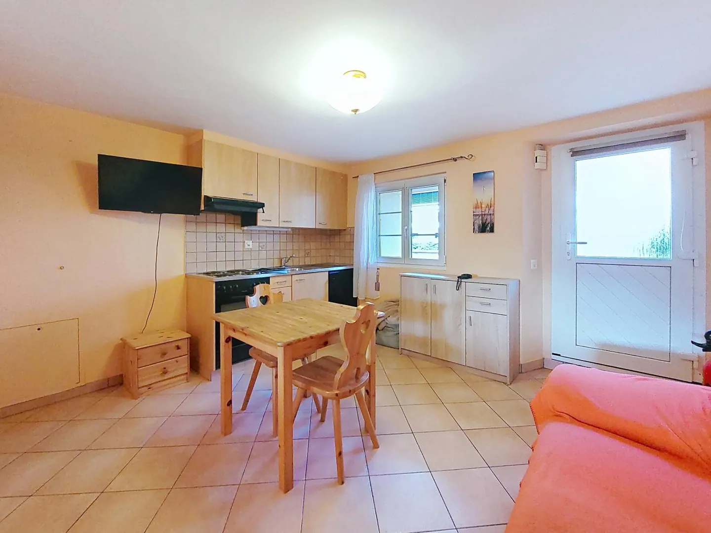 Monolocale arredato a Saxon - posizione ideale all'ingresso del villaggio - Foto 3 di 8