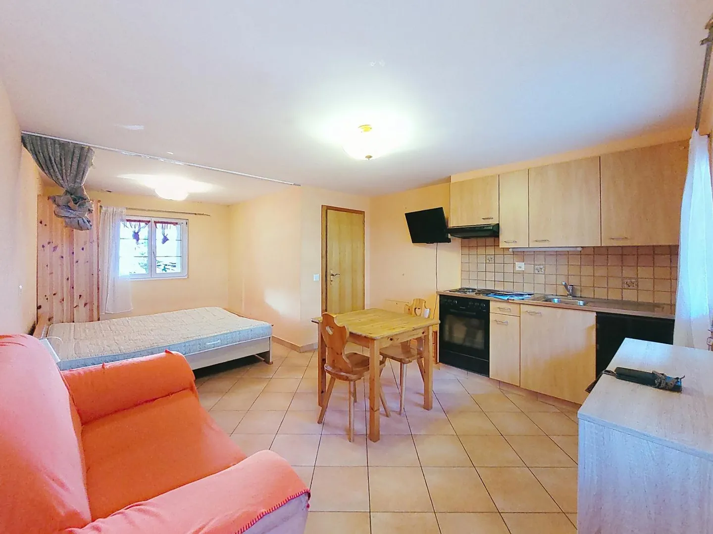 Monolocale arredato a Saxon - posizione ideale all'ingresso del villaggio - Foto 5 di 8