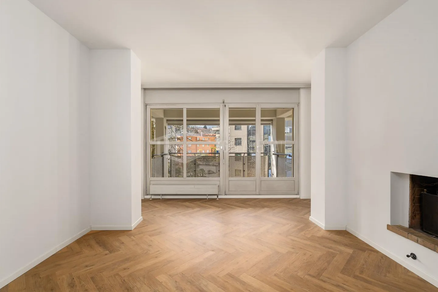 COZY 5.5-ROOM APARTMENT, IDEAL FOR FAMILIES - Photo 2 of 13