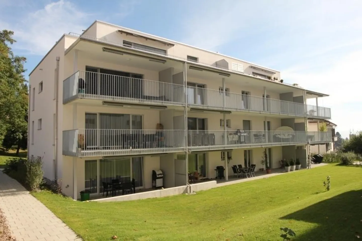 1x Free Net Rent - Penthouse Apartment Like Out of a Picture Book - Photo 1 of 9