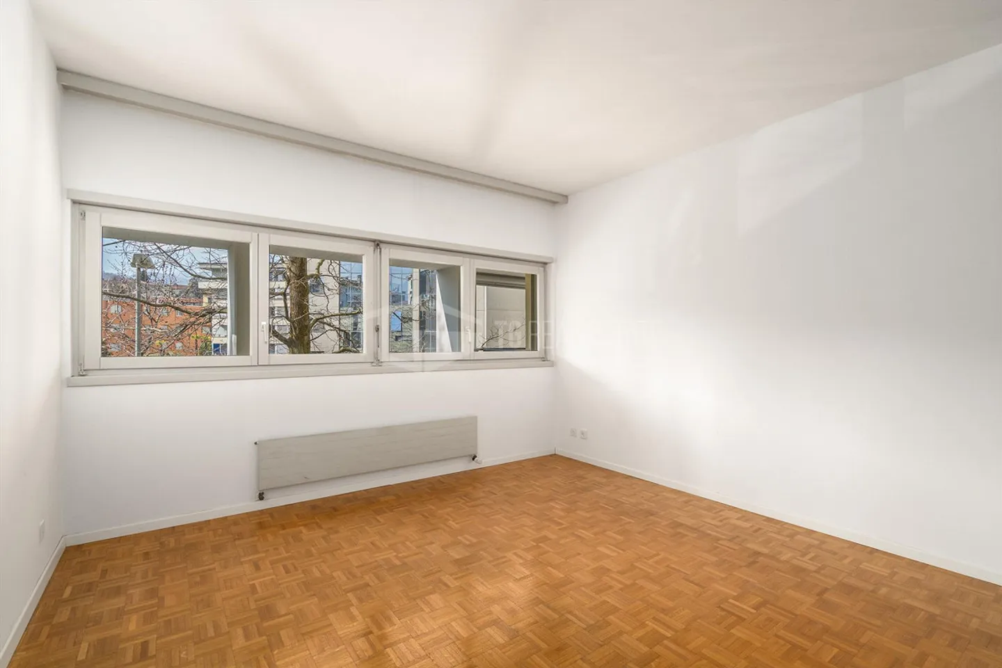 COZY 5.5-ROOM APARTMENT, IDEAL FOR FAMILIES - Photo 8 of 13