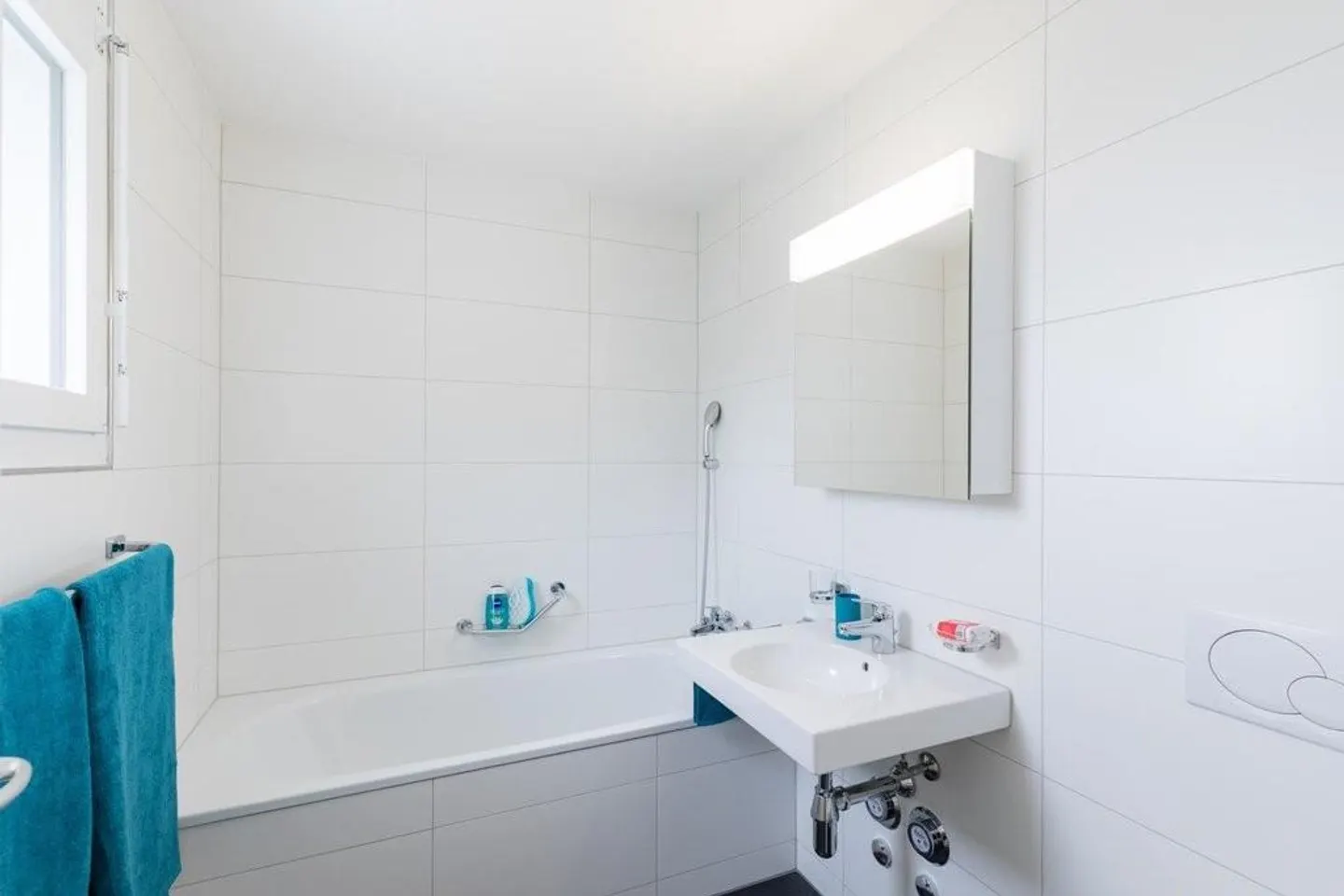 1x Free Net Rent - Penthouse Apartment Like Out of a Picture Book - Photo 5 of 9