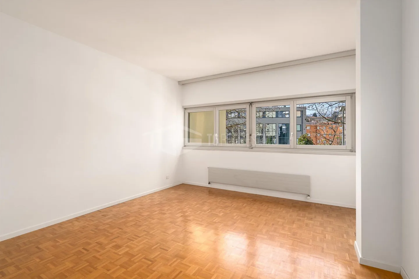 COZY 5.5-ROOM APARTMENT, IDEAL FOR FAMILIES - Photo 10 of 13