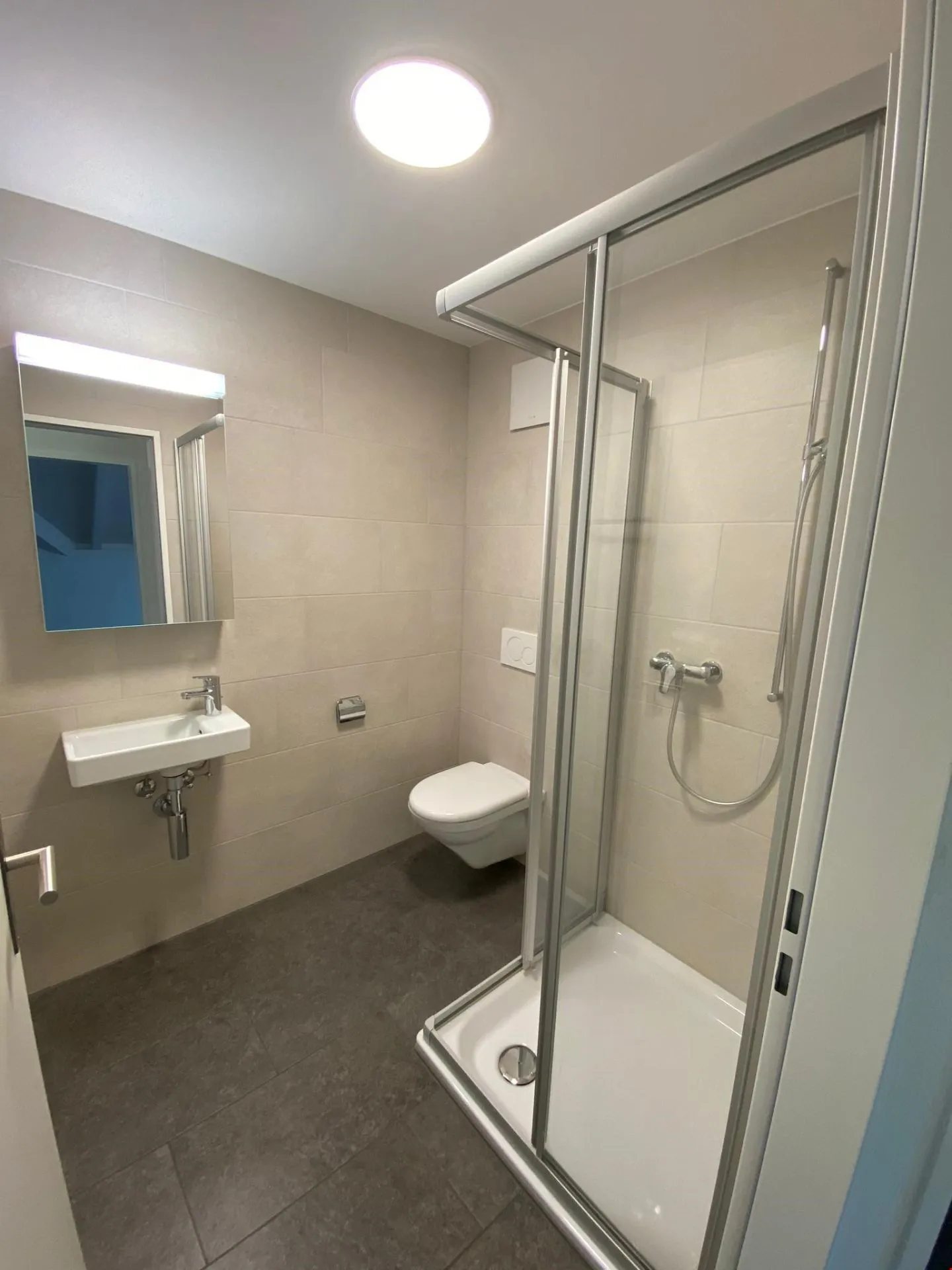 Moderno appartamento duplex di 4,5 locali con grande balcone - Foto 8 di 13