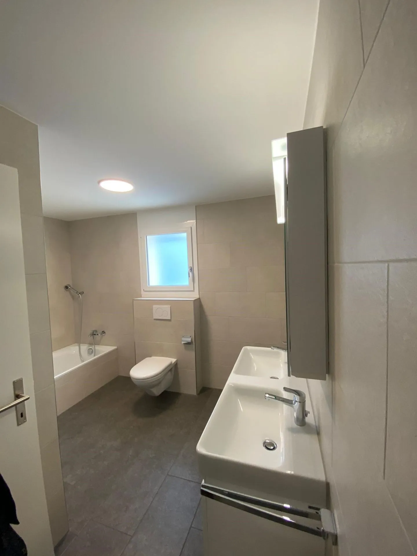 Moderno appartamento duplex di 4,5 locali con grande balcone - Foto 9 di 13