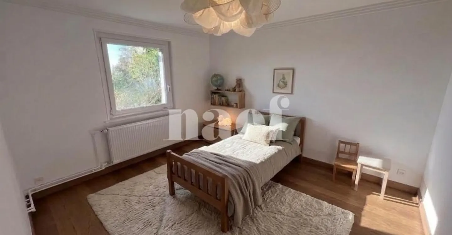 Bella casa indipendente di circa 180m2 con 6.5 stanze, giardino, jacuzzi e vista lago - Foto 6 di 12