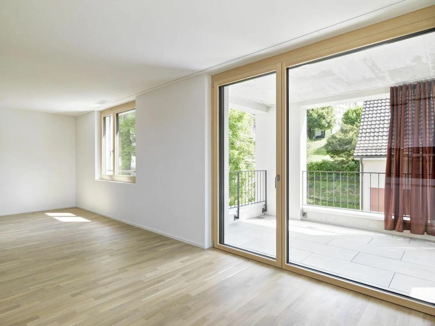 Modern 3.5-room apartment with two separate balconies - Photo 4 of 8