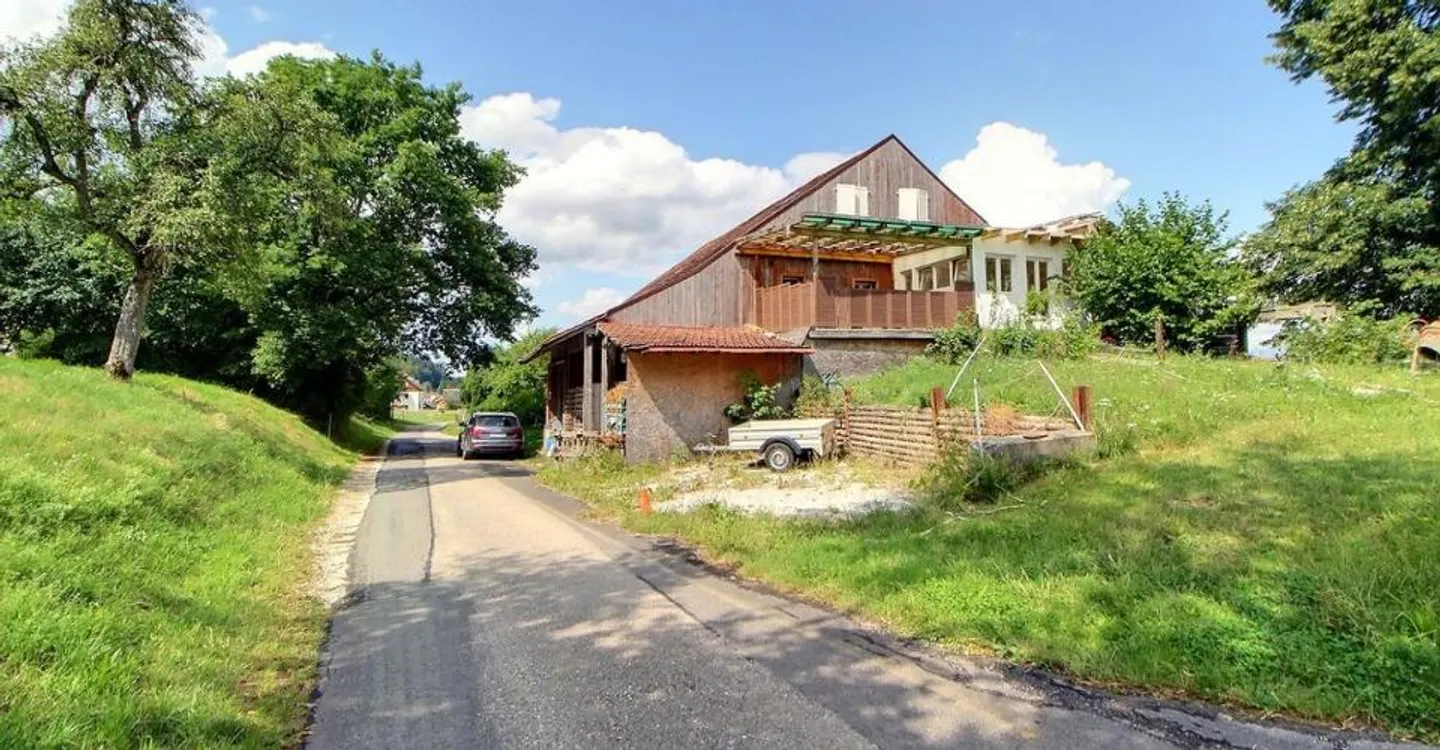Dans corps de ferme: Grand appartement à finir de rénover - Photo 9 sur 9