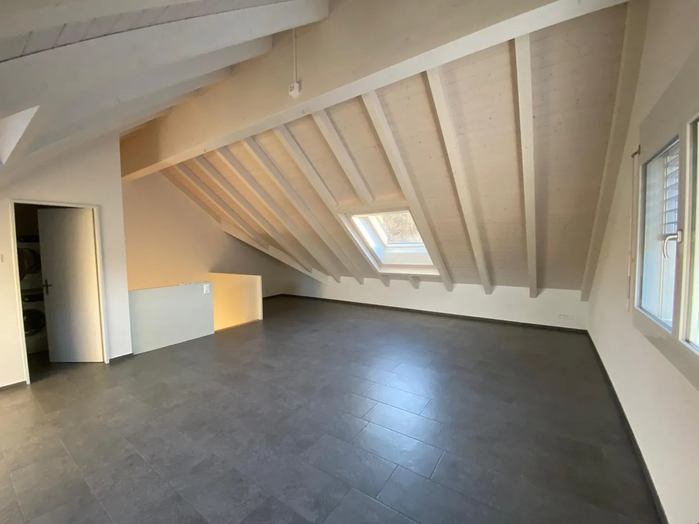 Moderno appartamento duplex di 4,5 locali con grande balcone - Foto 12 di 13