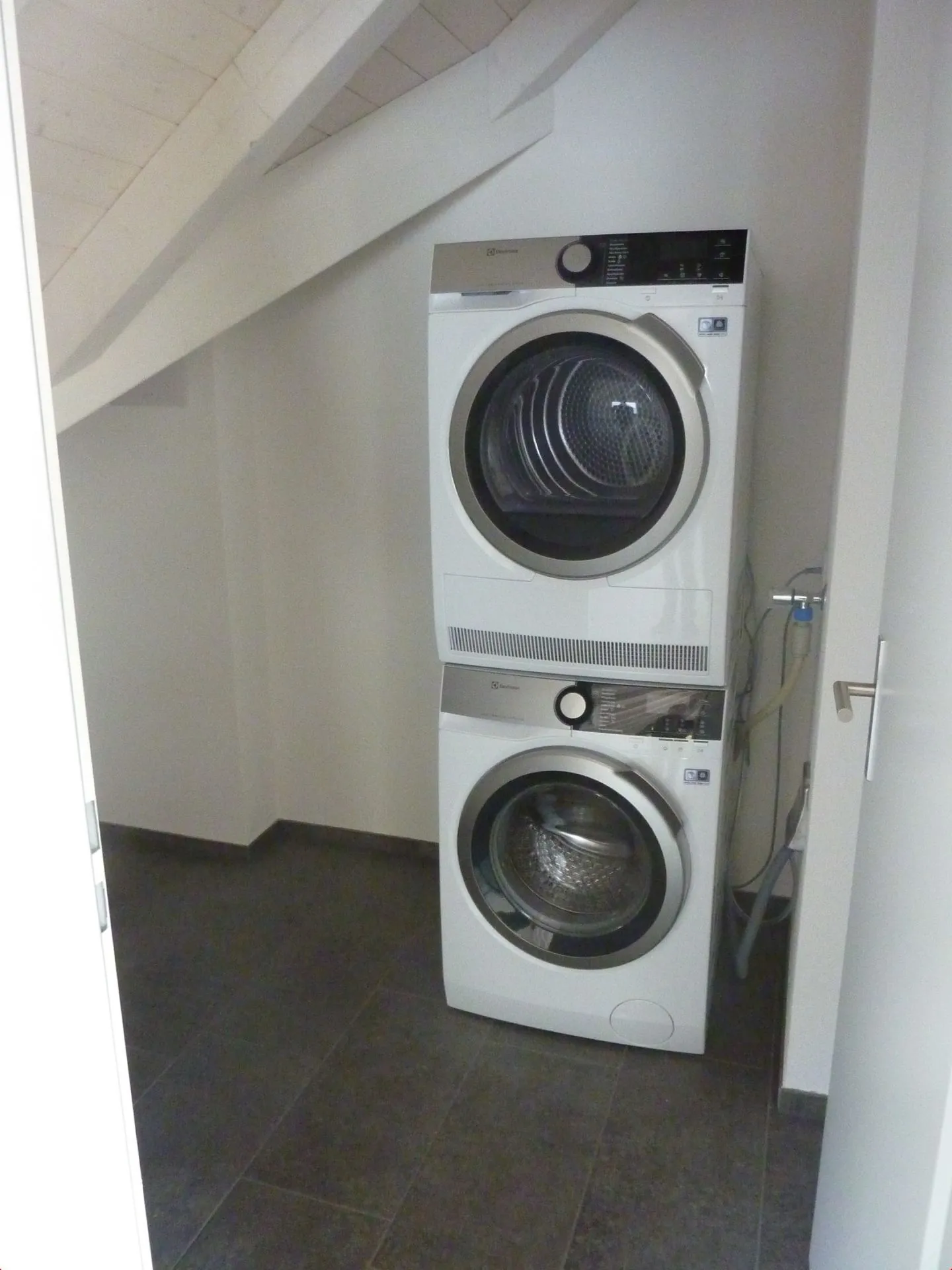 Moderno appartamento duplex di 4,5 locali con grande balcone - Foto 13 di 13