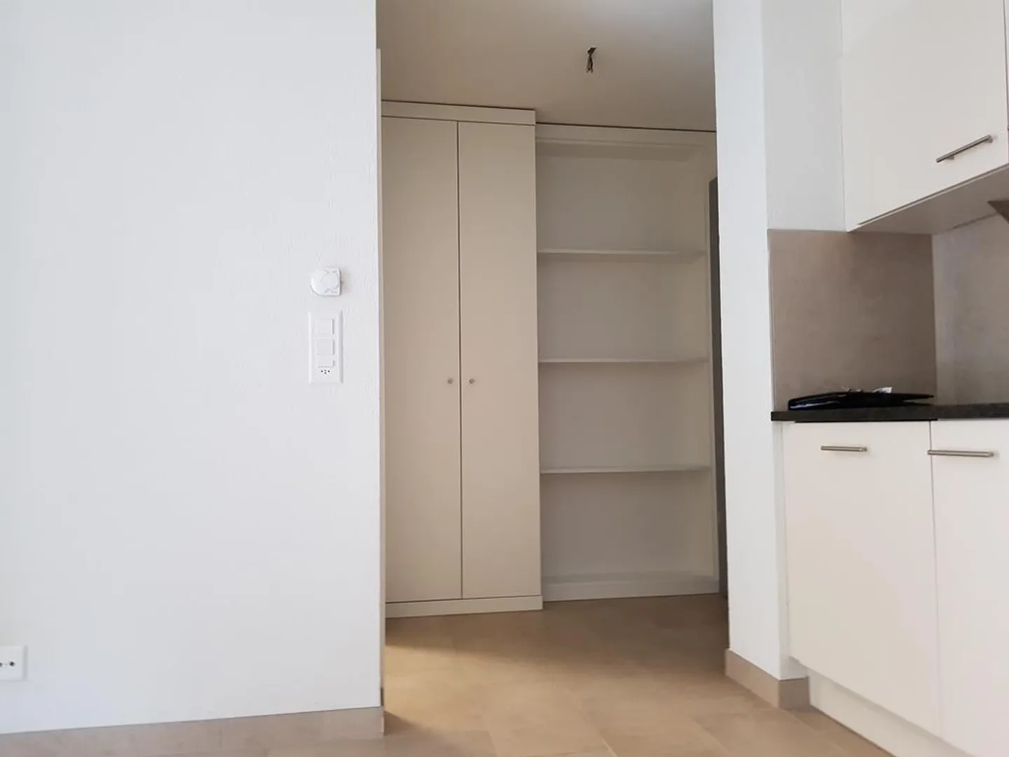 ROCHE (VD) - BEL APPARTEMENT 2.5 PIECES AU REZ - Foto 3 di 6