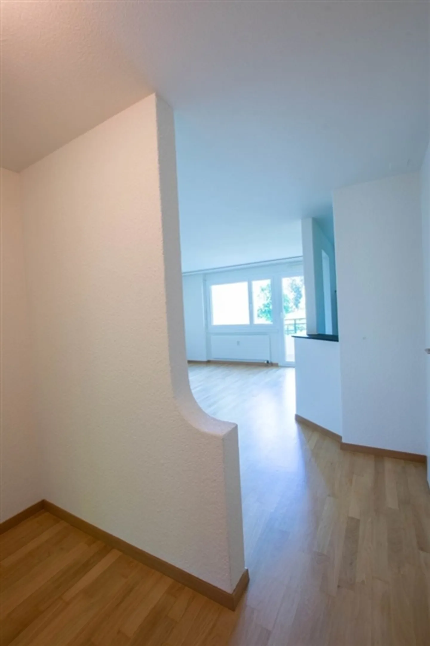 Charmante Wohnung mit Balkon - Foto 3 von 8