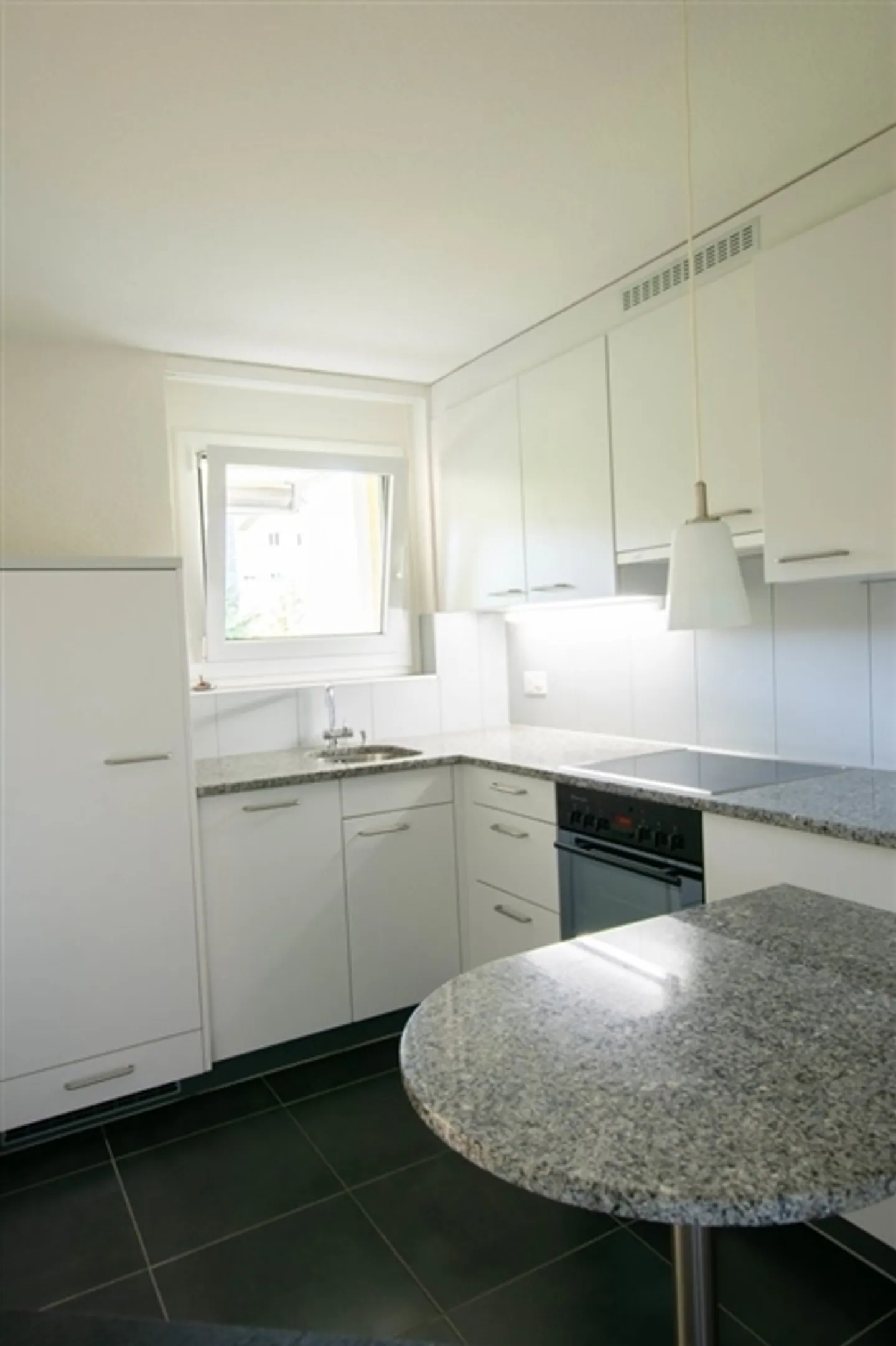 Charmante Wohnung mit Balkon - Foto 4 von 8