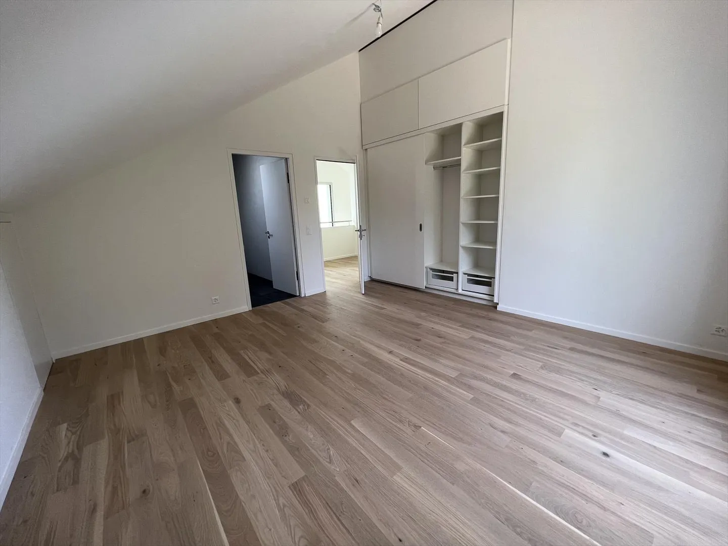 New high-end construction, magnificent 5.5-room duplex apartment - Photo 10 of 13