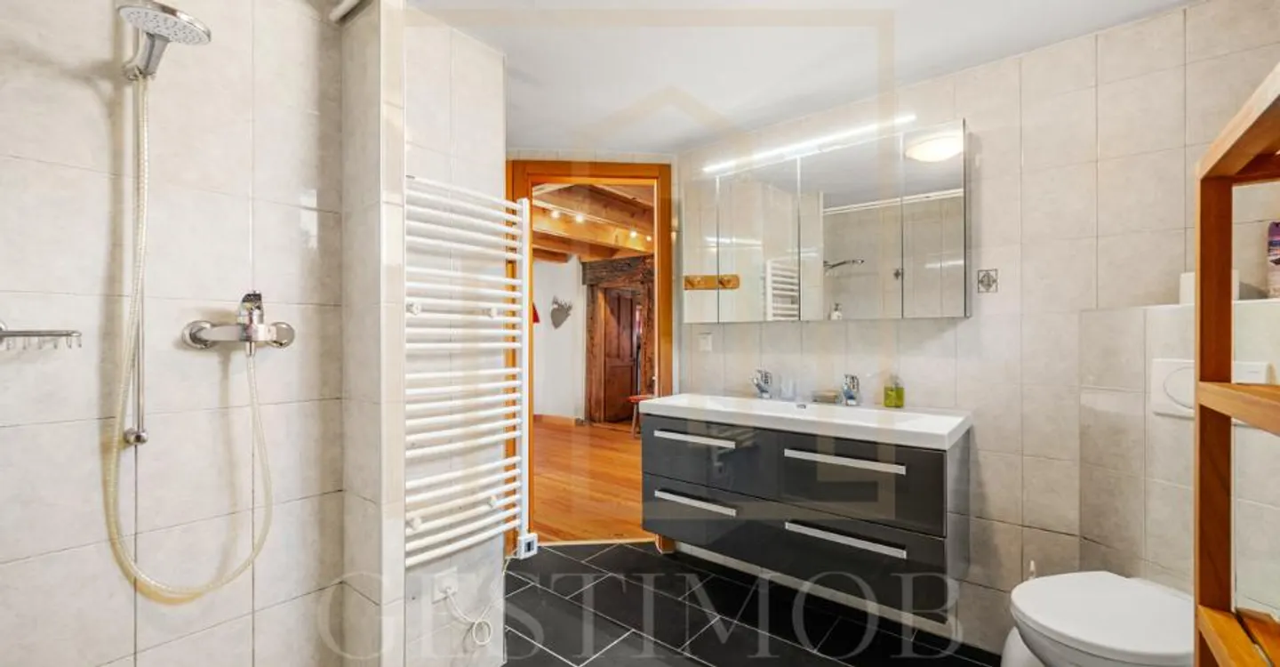 Calma e viste libere – Chalet autentico e grande potenziale - Foto 11 di 12