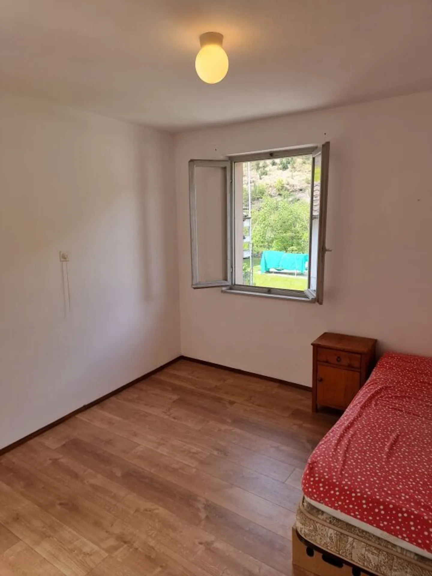 4.5-Room House + Rustico for Renovation, with Garden and Parking Spaces - Photo 2 of 7